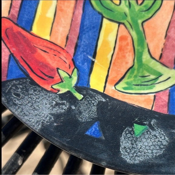 6 “Hot & Spicy” Plates And 6 Blue Salsa Containers. - Picture 3 of 7